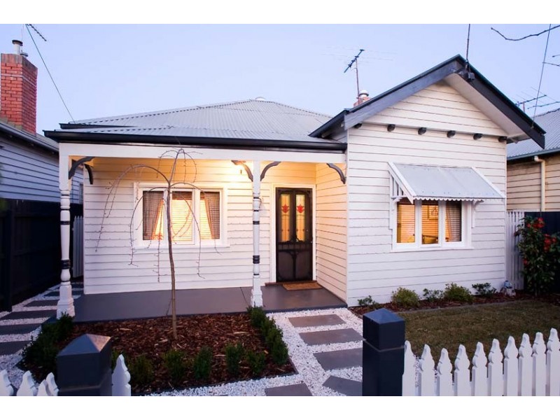 123 Queensville Street, Kingsville VIC 3012
