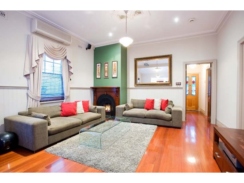 123 Queensville Street, Kingsville VIC 3012