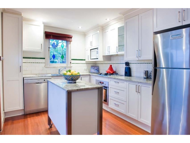 123 Queensville Street, Kingsville VIC 3012