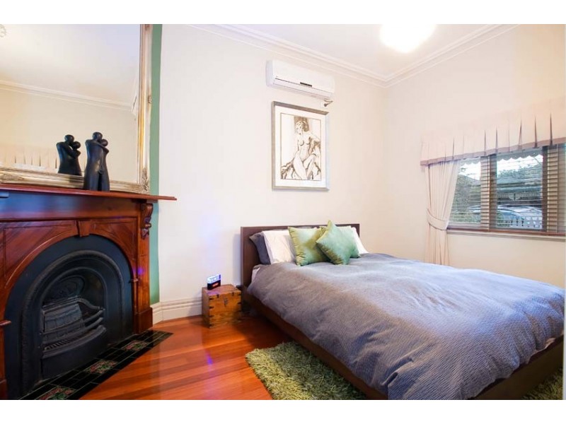 123 Queensville Street, Kingsville VIC 3012