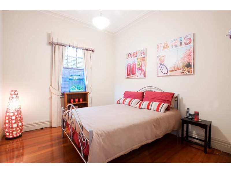 123 Queensville Street, Kingsville VIC 3012