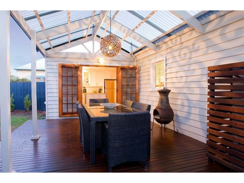 123 Queensville Street, Kingsville VIC 3012