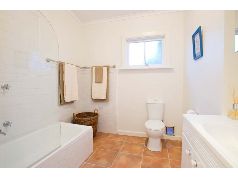 14 Tennyson Street, Seddon VIC 3011