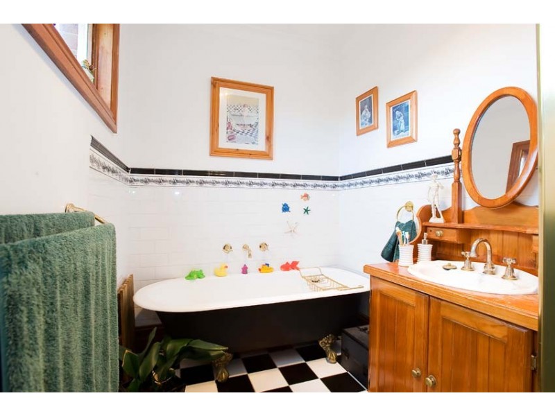 4 Bird Court, Williamstown VIC 3016