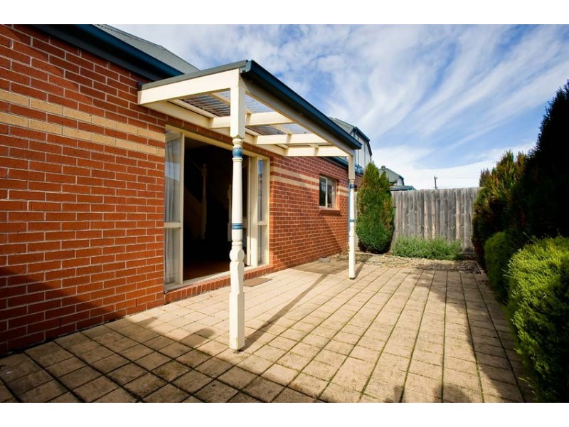 4/144 Woods Street, Newport VIC 3015