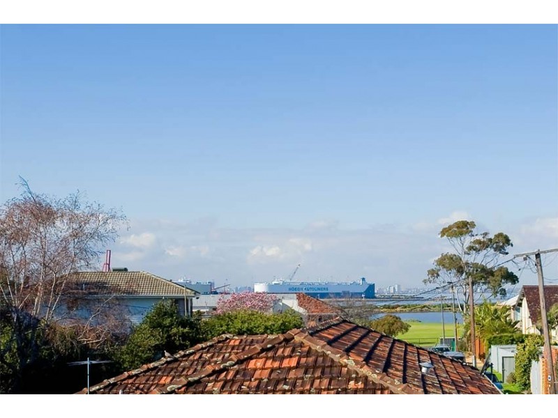 26 Swan Court, Newport VIC 3015