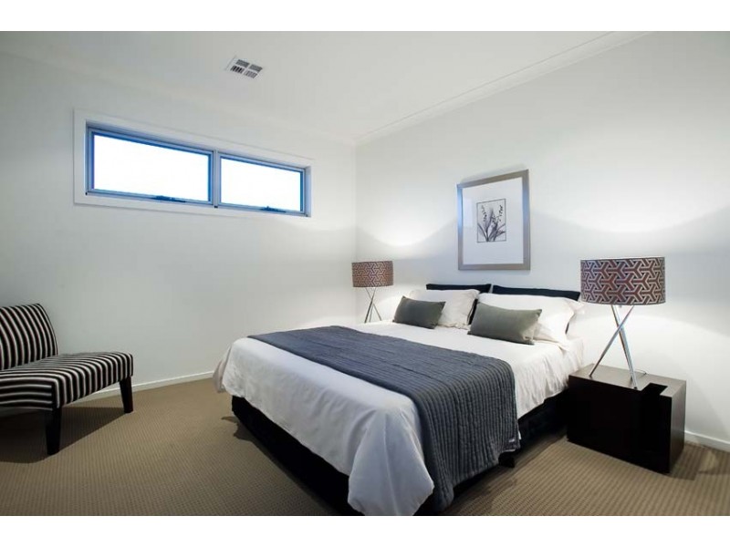 2/130 Woods Street, Newport VIC 3015