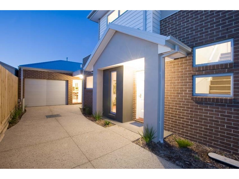 2/130 Woods Street, Newport VIC 3015
