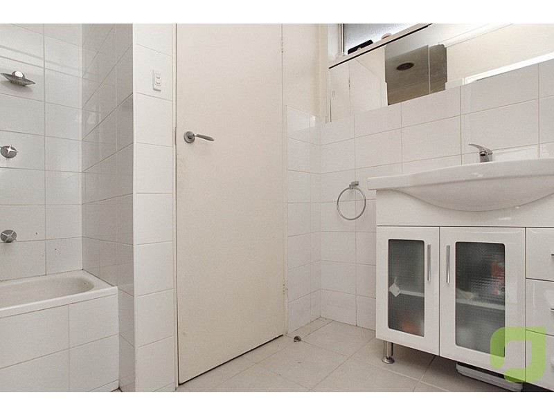 9/75 Kingsville Street, Kingsville VIC 3012