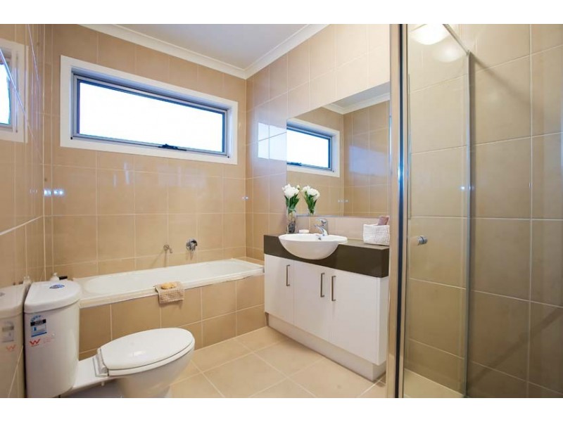 2/130 Woods Street, Newport VIC 3015