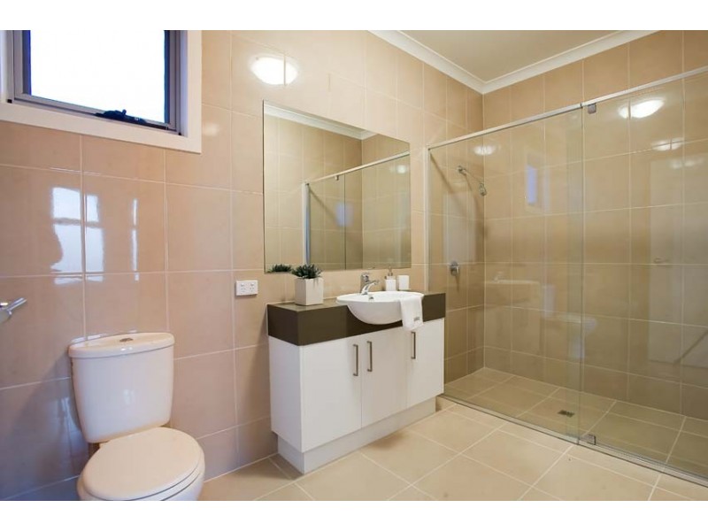 2/130 Woods Street, Newport VIC 3015