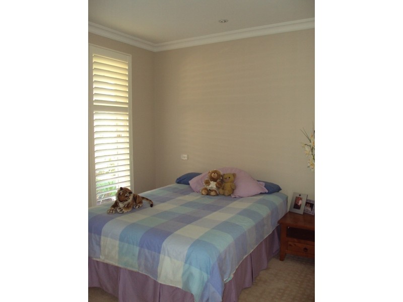 20 Monterey Bay Drive, Sanctuary Lakes VIC 3030