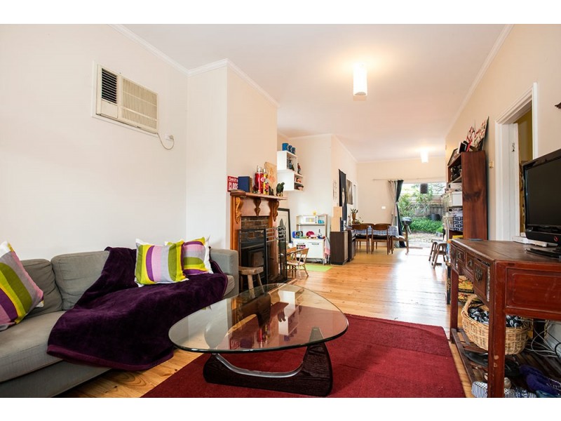 8 Junction Street, Seddon VIC 3011