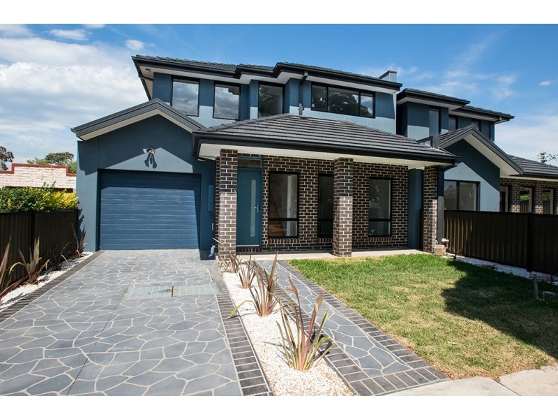 17 Paproth Grove, Altona North VIC 3025