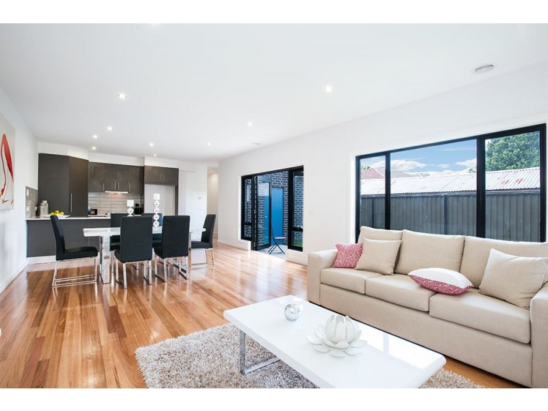 17 Paproth Grove, Altona North VIC 3025