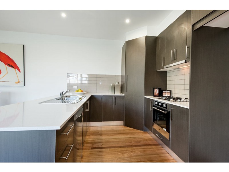 17 Paproth Grove, Altona North VIC 3025