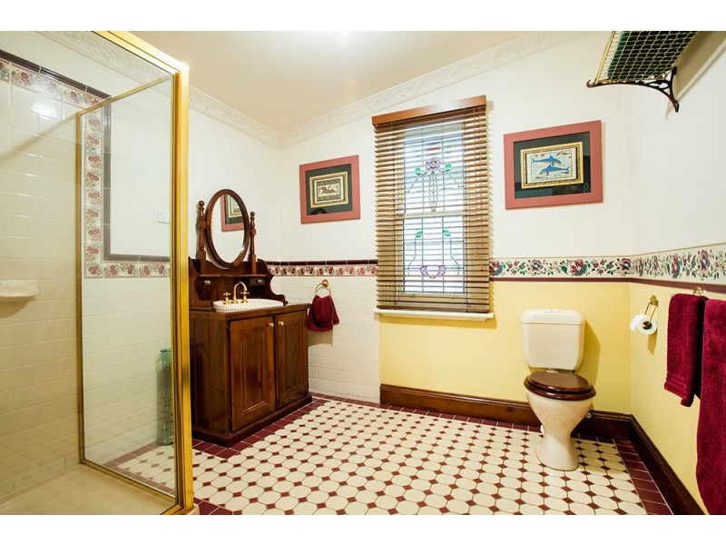 27 Pilgrim Street, Seddon VIC 3011