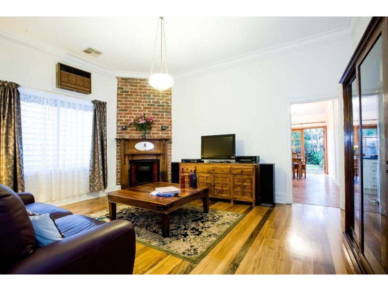 14 Tennyson Street, Seddon VIC 3011