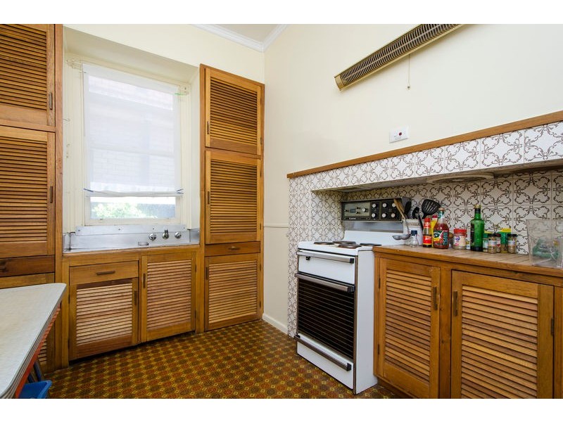 26 Pentland Parade, Seddon VIC 3011