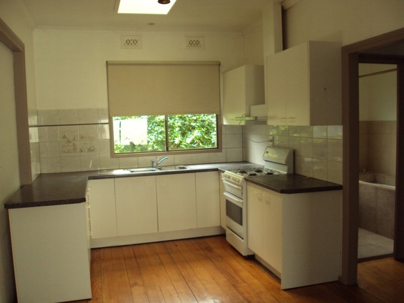 15 Powell Crescent, Maidstone VIC 3012