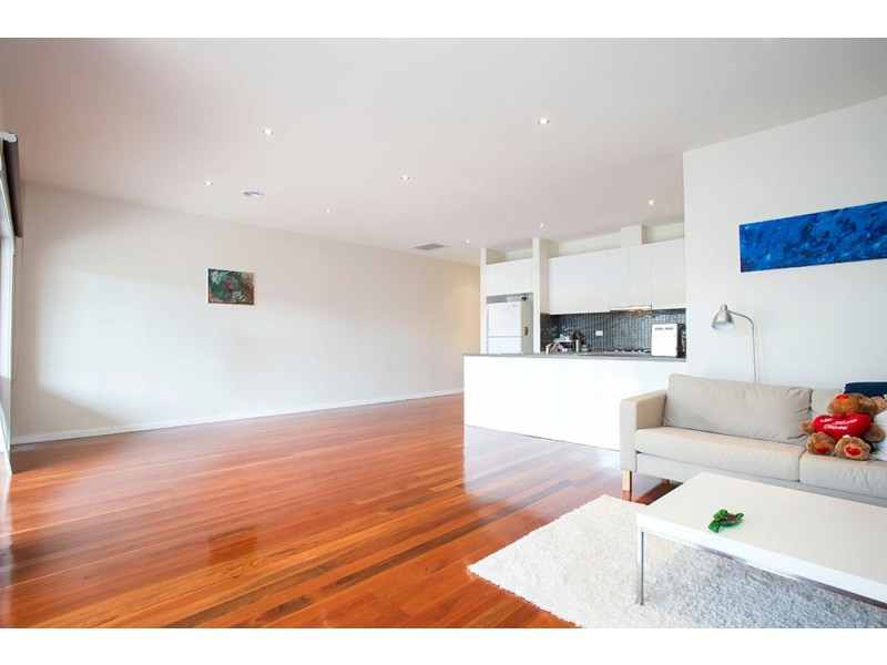 2/50 Conifer Avenue, Brooklyn VIC 3012