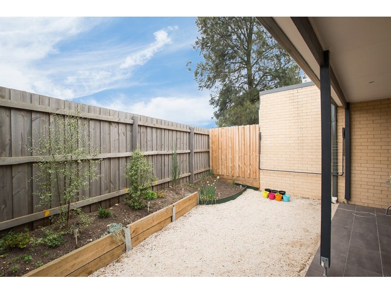 2/50 Conifer Avenue, Brooklyn VIC 3012