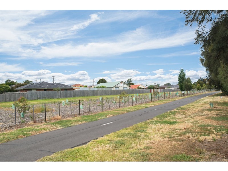 2/50 Conifer Avenue, Brooklyn VIC 3012