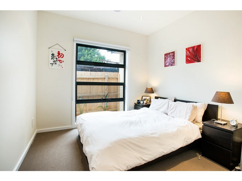 2/50 Conifer Avenue, Brooklyn VIC 3012