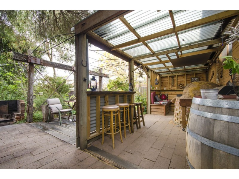 18 Maidstone Street, Altona VIC 3018