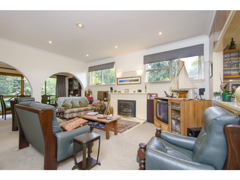 18 Maidstone Street, Altona VIC 3018