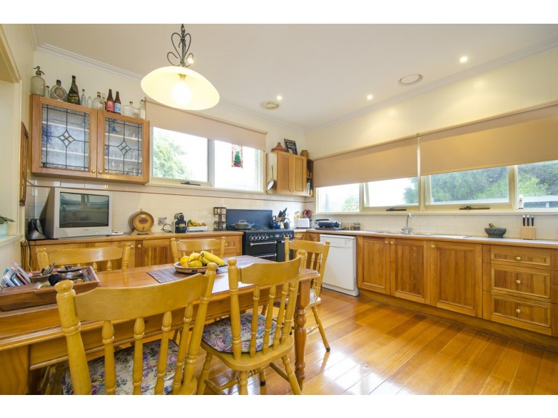 18 Maidstone Street, Altona VIC 3018