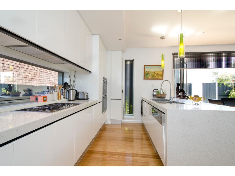 2/217 Woods Street, Newport VIC 3015