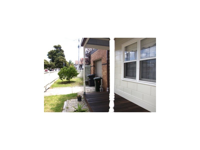 80 North Road, Newport VIC 3015