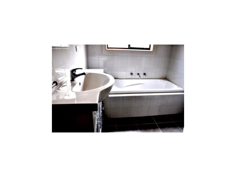 80 North Road, Newport VIC 3015