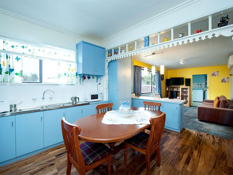 31 Conifer Avenue, Brooklyn VIC 3012