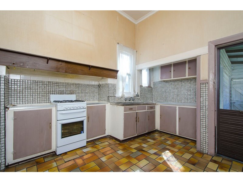 8 Grindlay Street, Newport VIC 3015