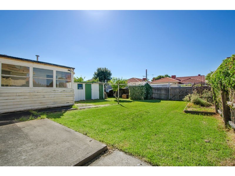 8 Grindlay Street, Newport VIC 3015