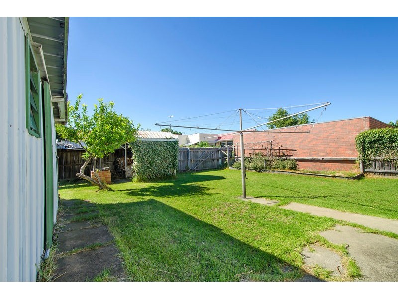 8 Grindlay Street, Newport VIC 3015