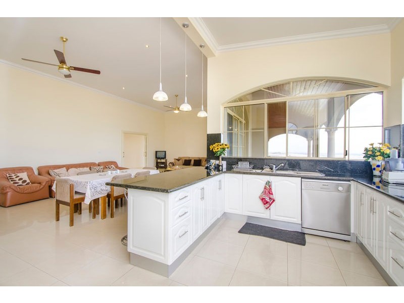 170 Vineyard Road, Sunbury VIC 3429