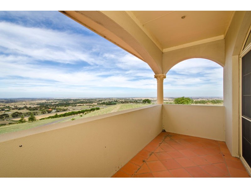 170 Vineyard Road, Sunbury VIC 3429