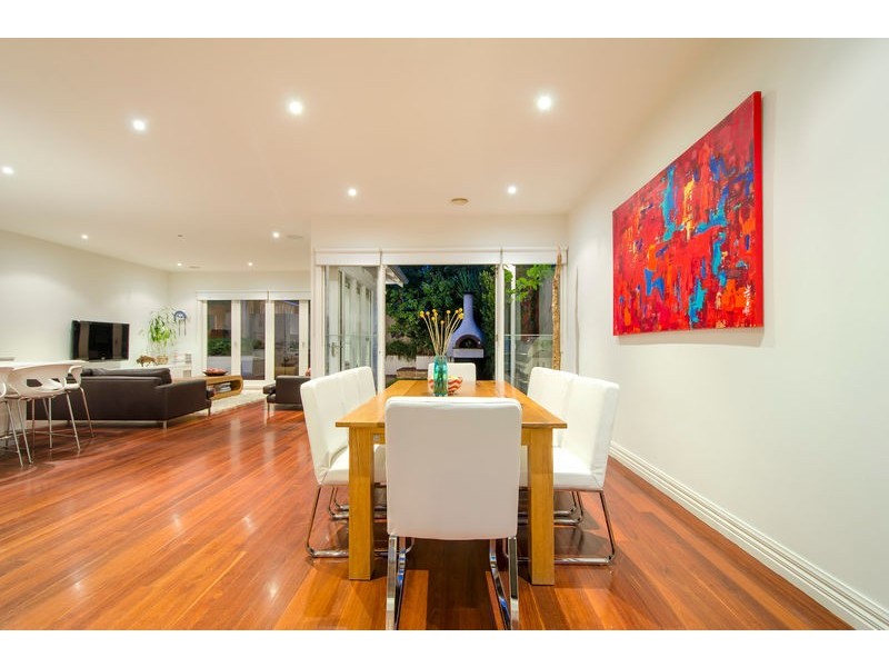 21 Oakbank Street, Newport VIC 3015