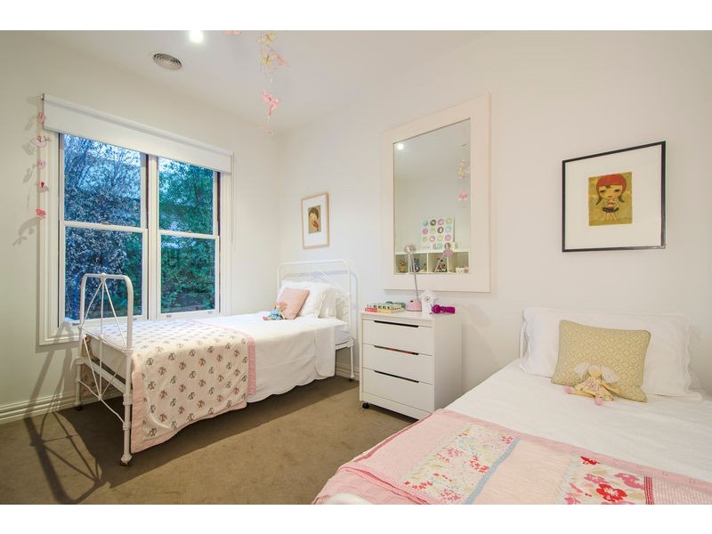 21 Oakbank Street, Newport VIC 3015