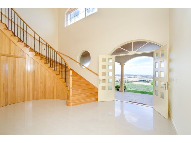 170 Vineyard Road, Sunbury VIC 3429