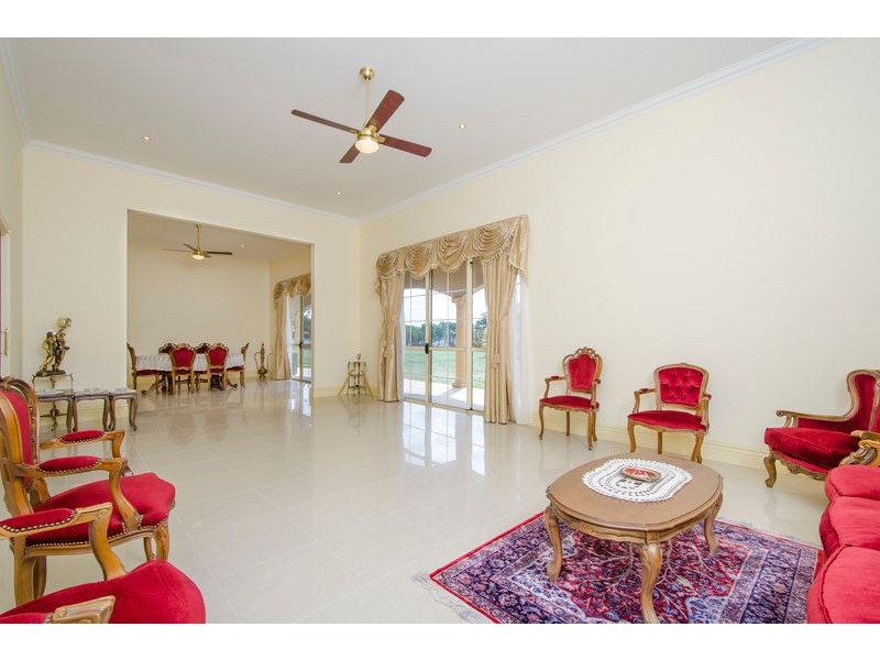 170 Vineyard Road, Sunbury VIC 3429