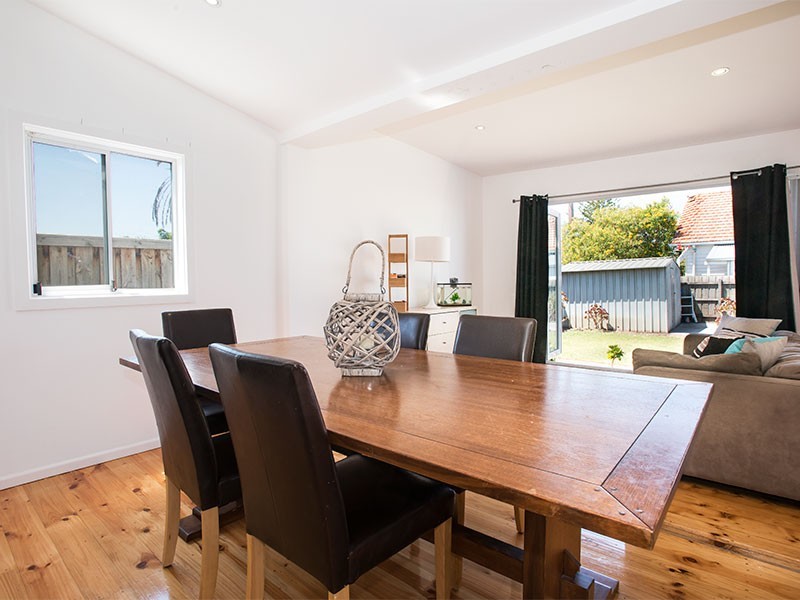 62 William, Newport VIC 3015