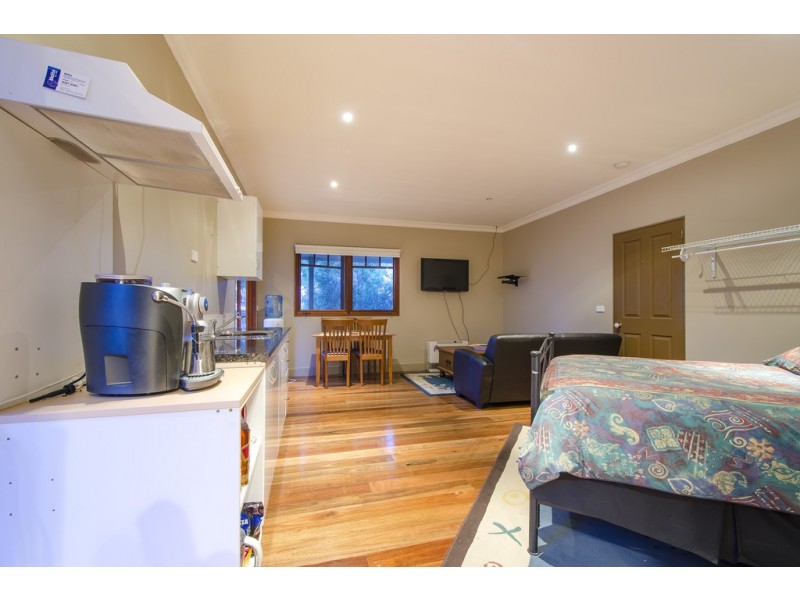 11 Berty Street, Newport VIC 3015