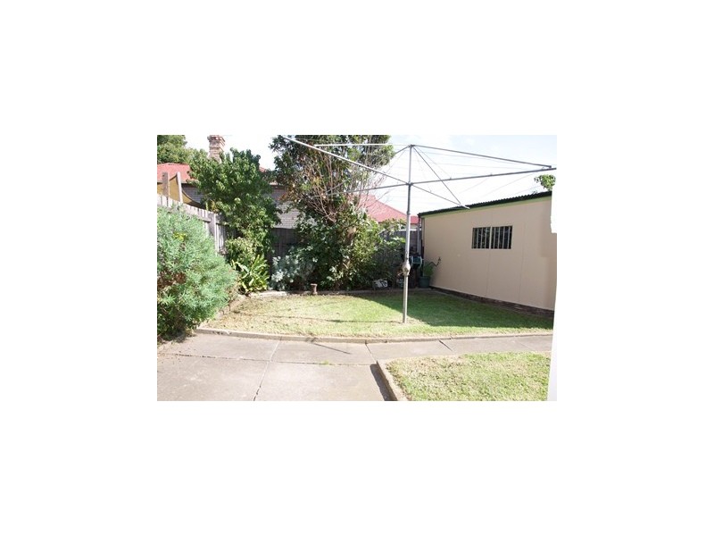 26 Pentland Parade, Seddon VIC 3011