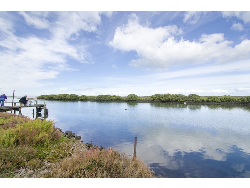 19-20 Gray Reserve Road, Williamstown VIC 3016