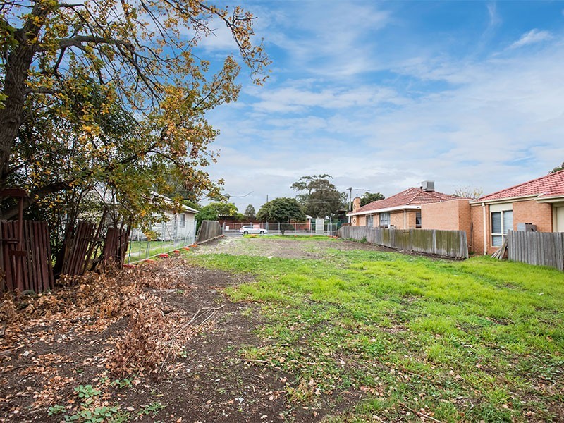 31 Cypress Avenue, Brooklyn VIC 3012