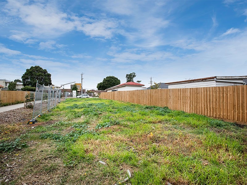79 Cypress Avenue, Brooklyn VIC 3012